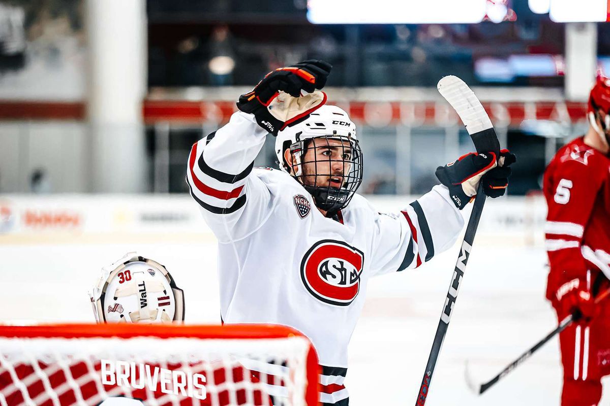 Denver Pioneers vs. St. Cloud State Huskies