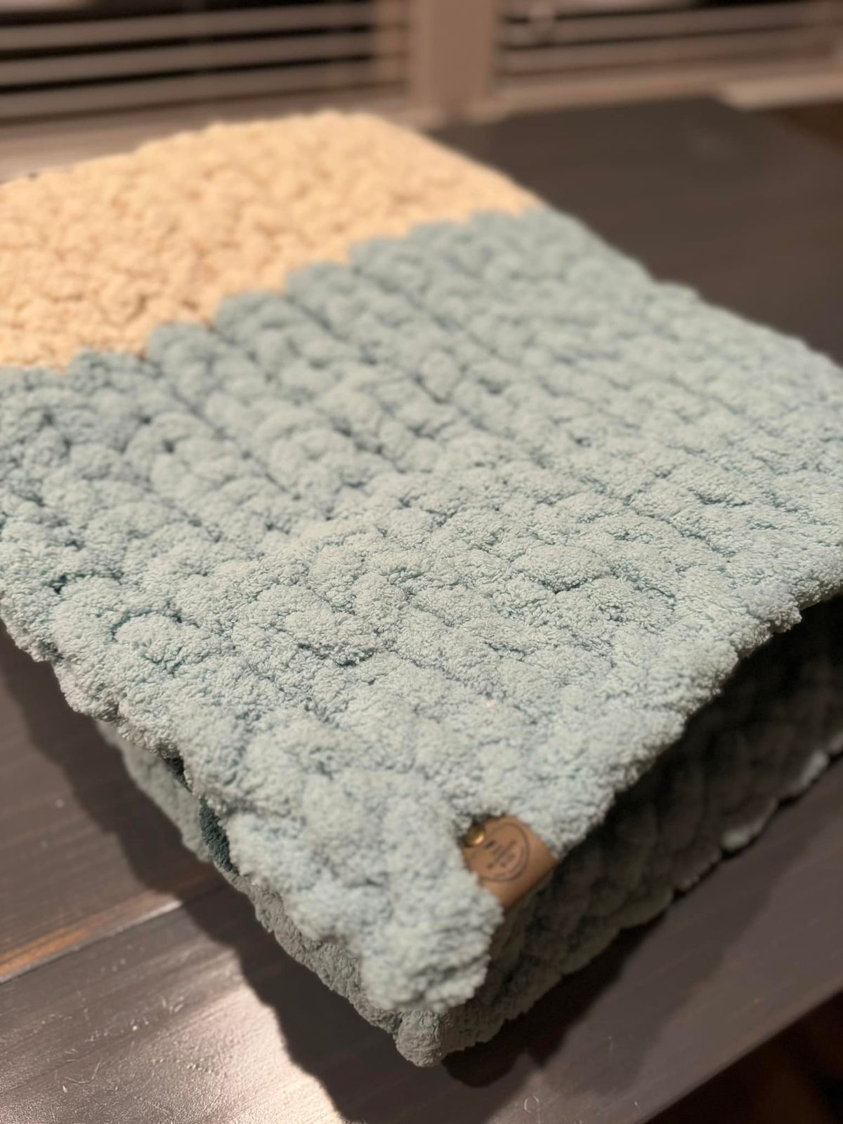 Chunky Yarn Blanket Knitting Workshop