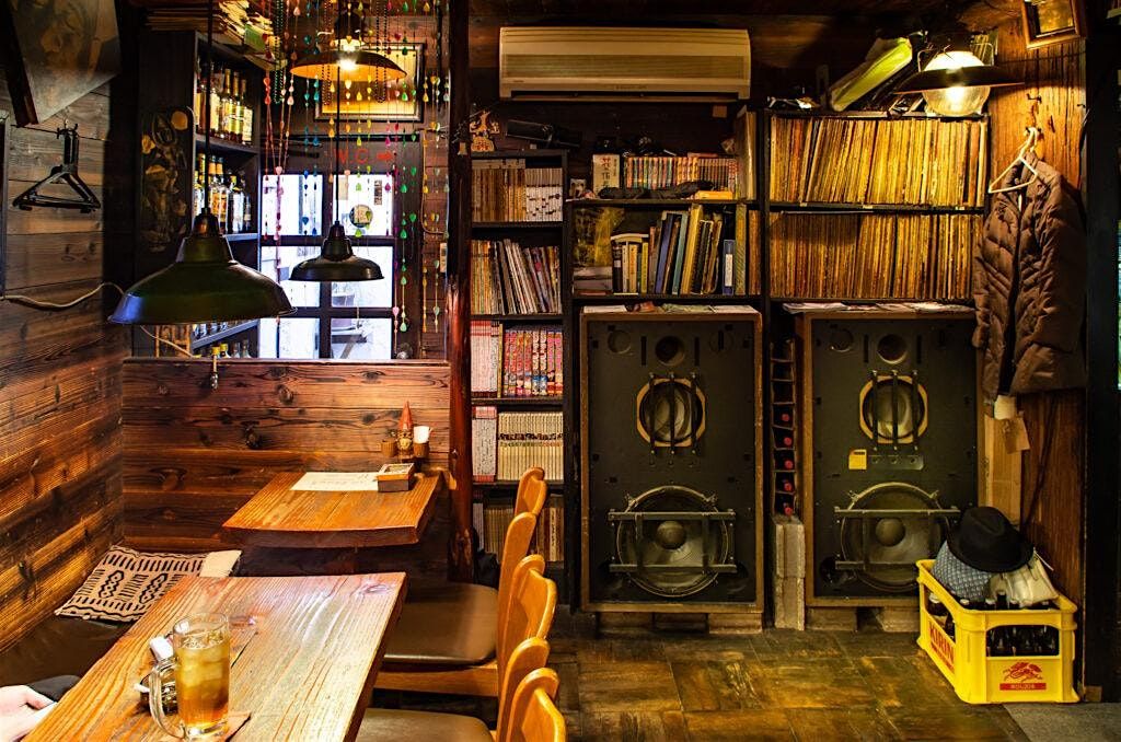 "Vinyl & Book" Night