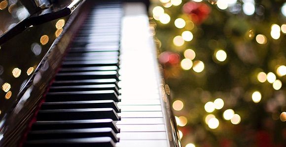 Dueling Pianos Christmas (Thursday)