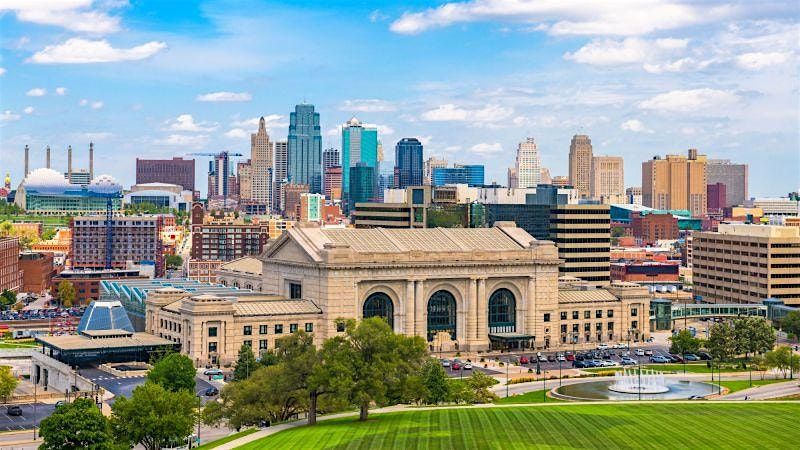 Kansas City Art Walk: PC in KC, Let's Get Artsy!
