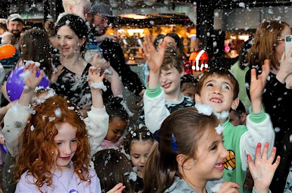 Christmas Boomchikkaboom Family Rave!