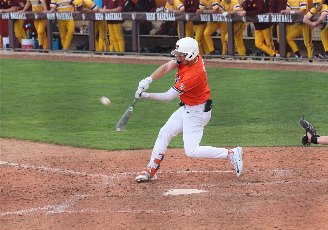 Bowling Green Falcons at Oklahoma Sooners Softball at Loves Field