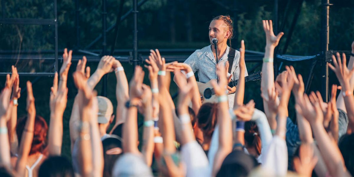 Acoustic Yoga + Concert: An Evening with Kevin Paris