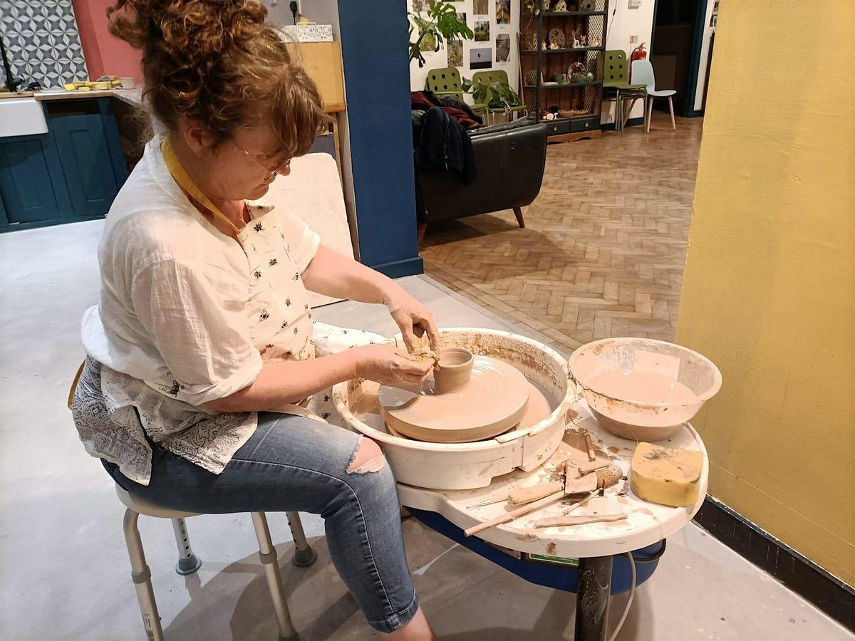 Pottery throwing workshop