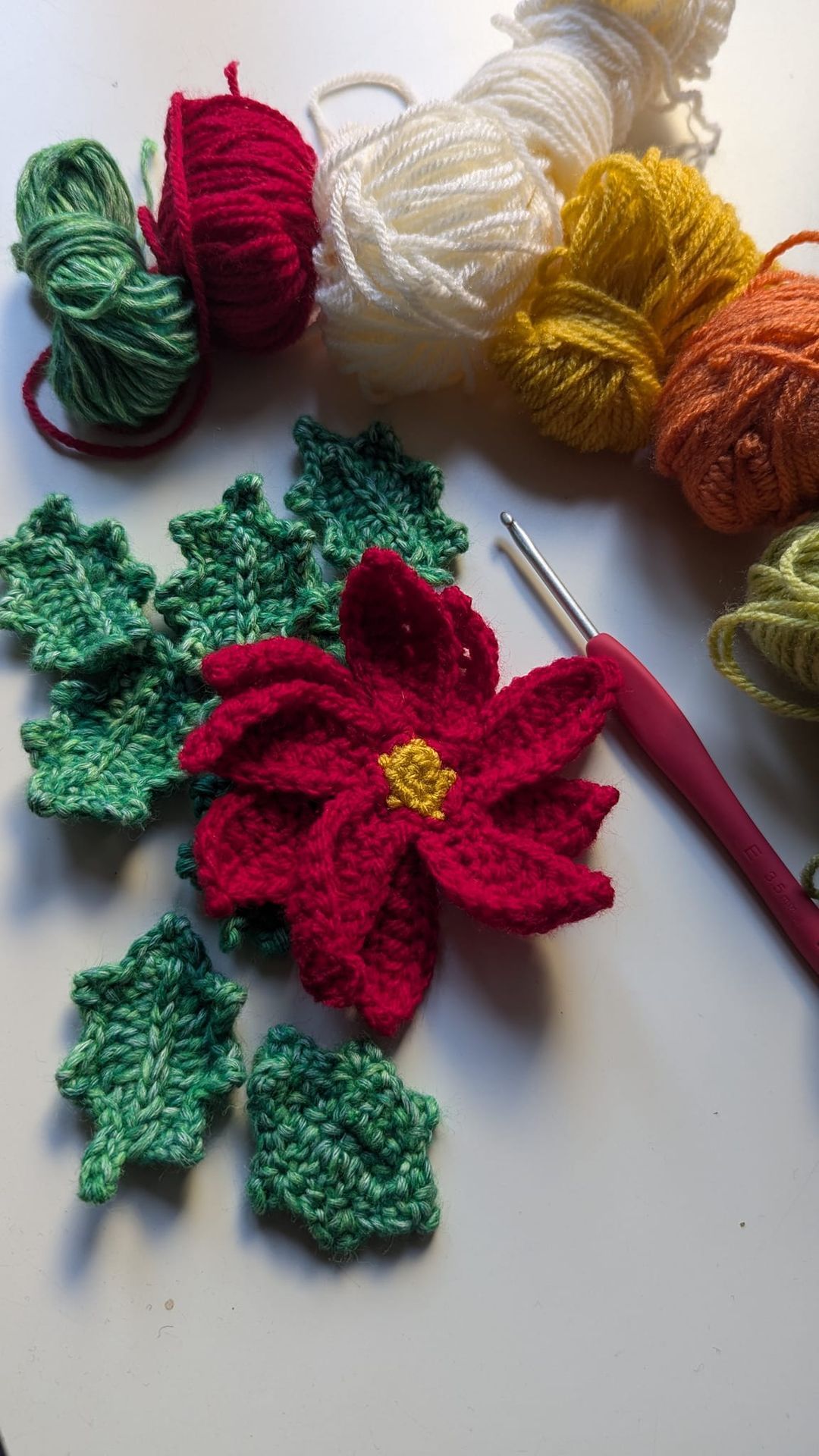 Crochet Christmas Wreath