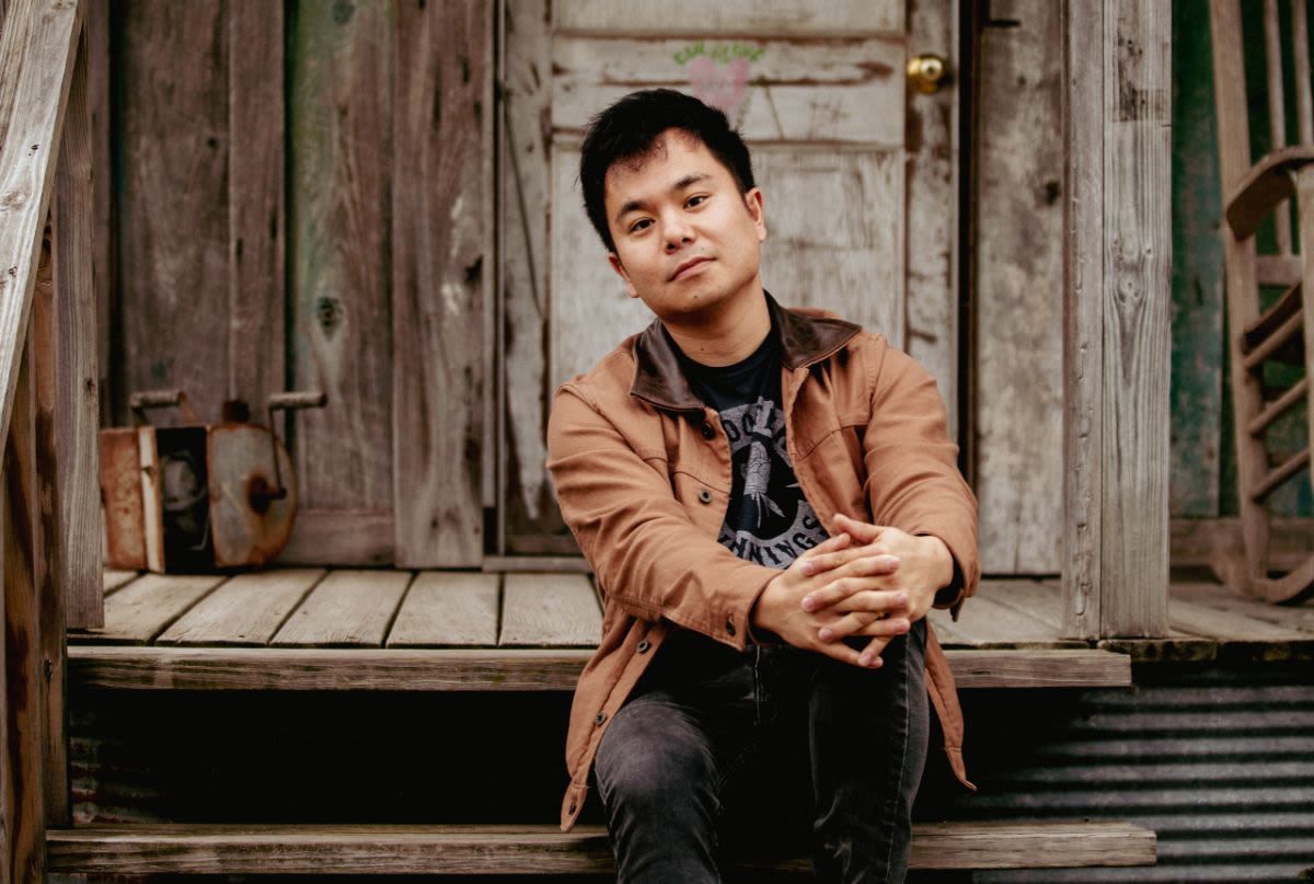 Gabe Lee at Songbirds Guitar Museum