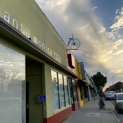 Santa Monica Yoga