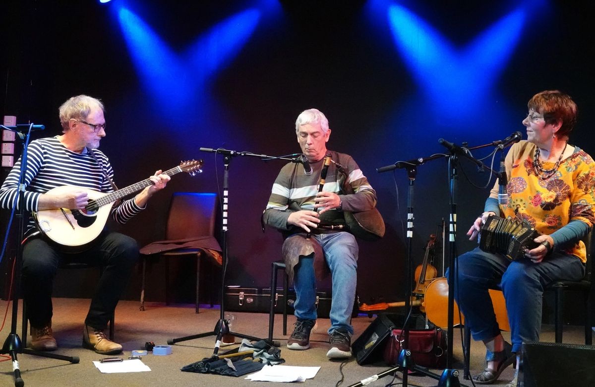 Bouzouki Bellows: An evening of Irish Music and Song 