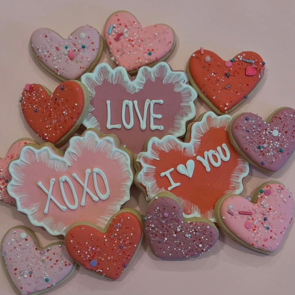 Cookie decorating MNO after a free galentines workout!