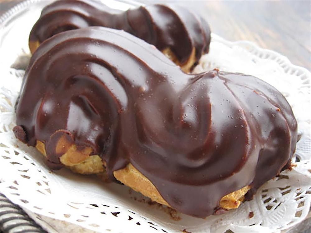 Eclairs and the Art of P\u00e2te \u00e0 Choux