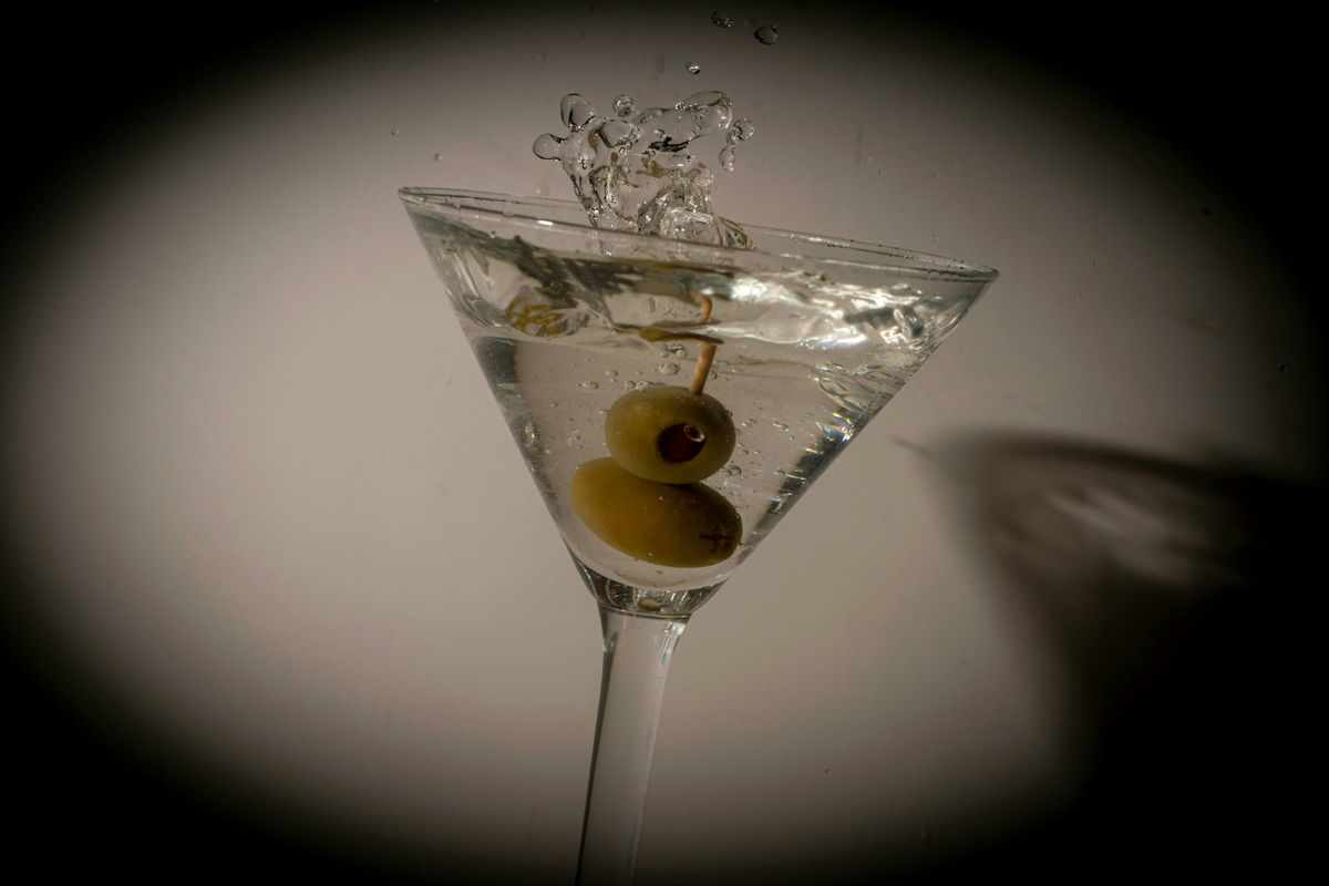 Elegant Appetizers: The Art of Martini Lunching