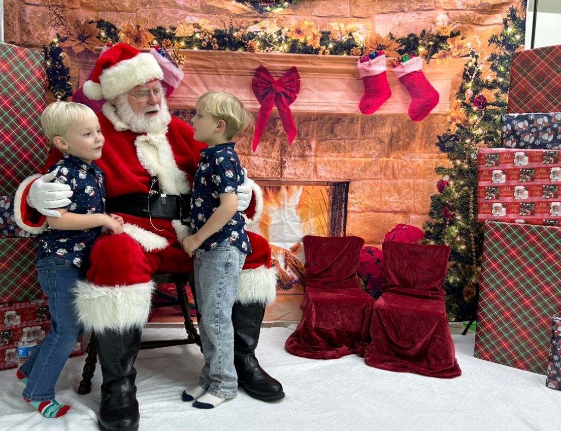 Photos and open play with Santa! 