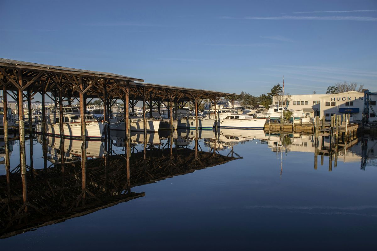 Huckins Yacht Docktail Party