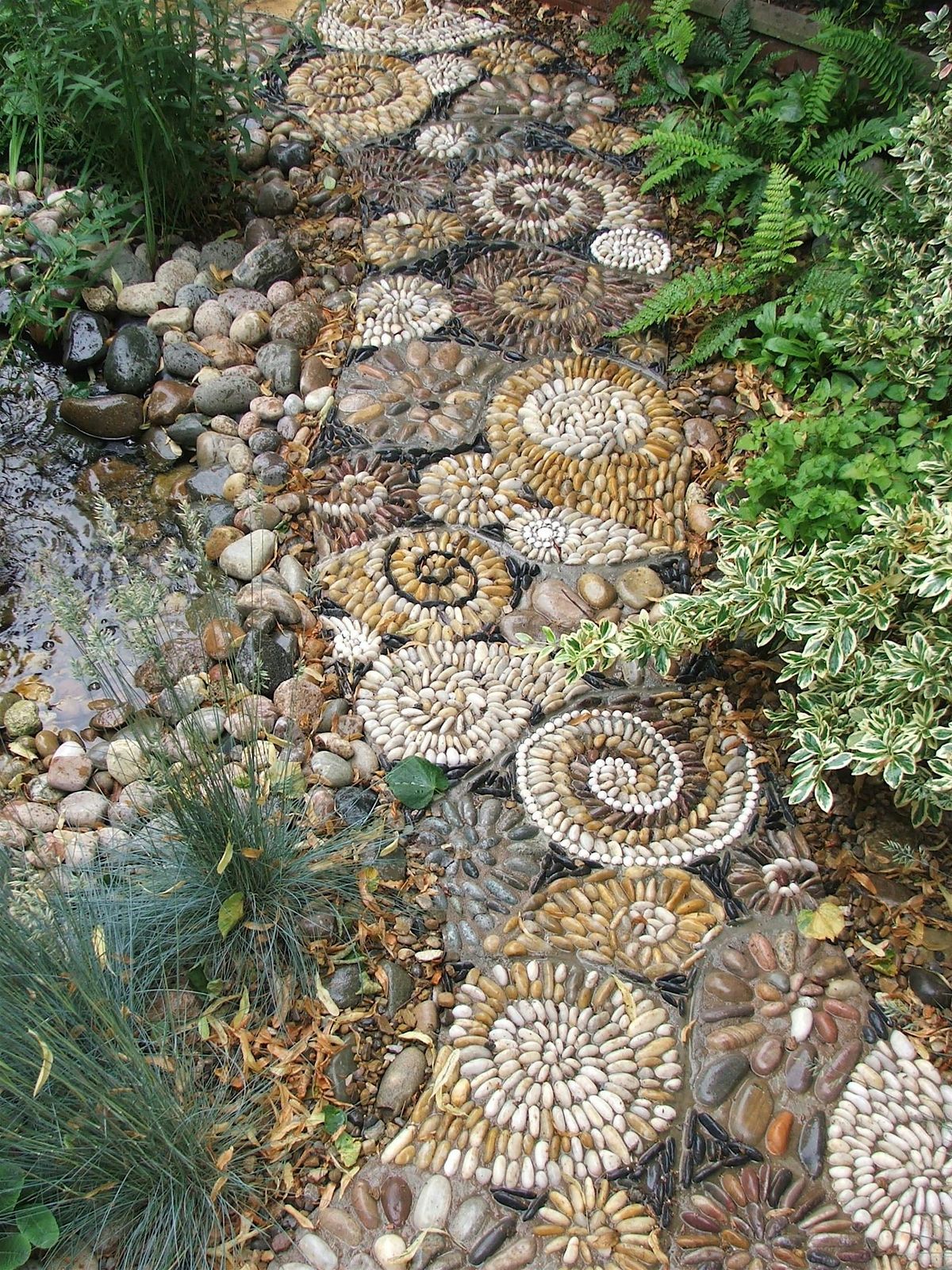 Create your own  pebble mosaic  with Olicana Mosaics in Ilkley