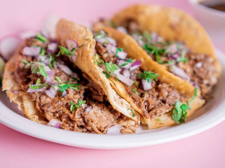 Make the Best Birria Tacos\t