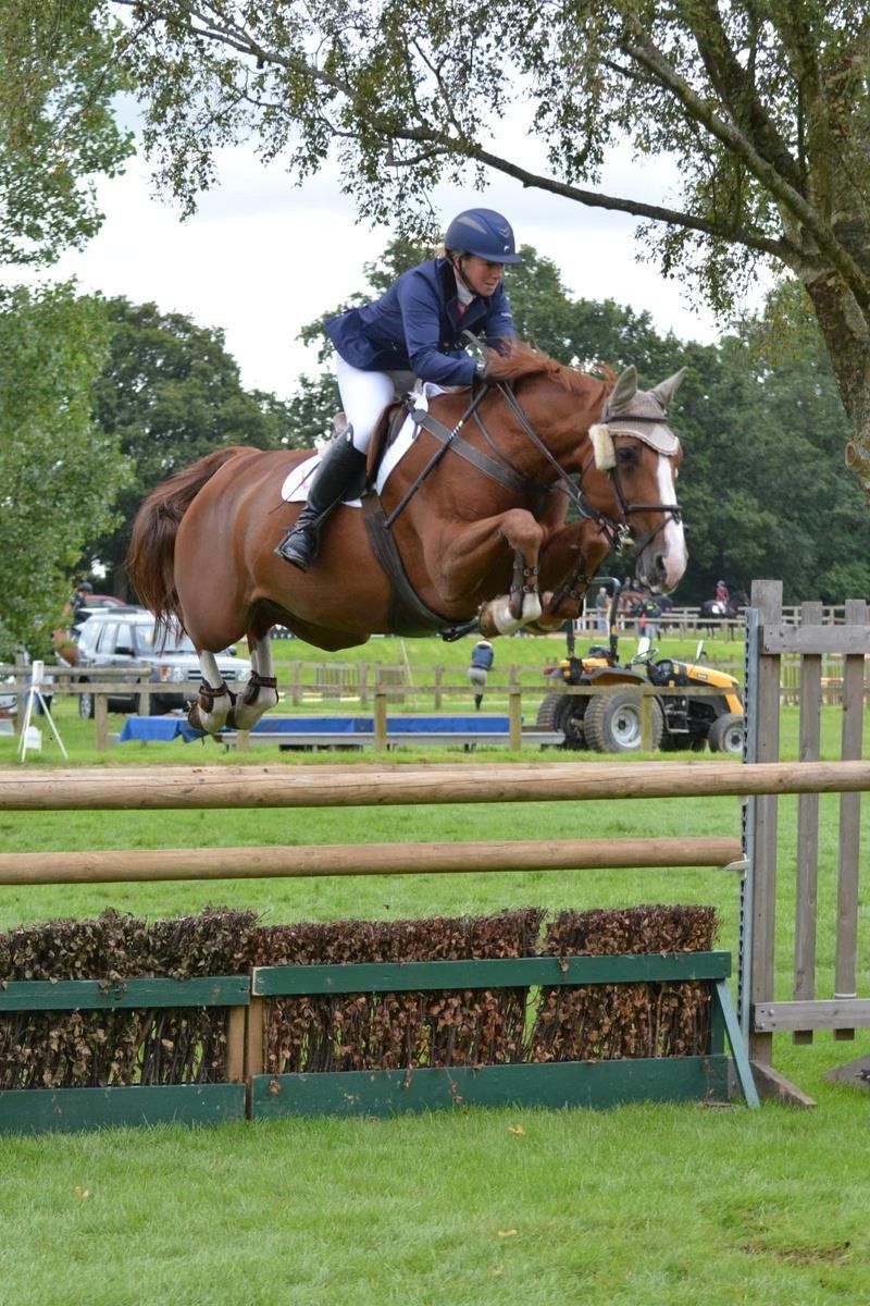 Mia Palles-Clark Showjumping Training on Grass