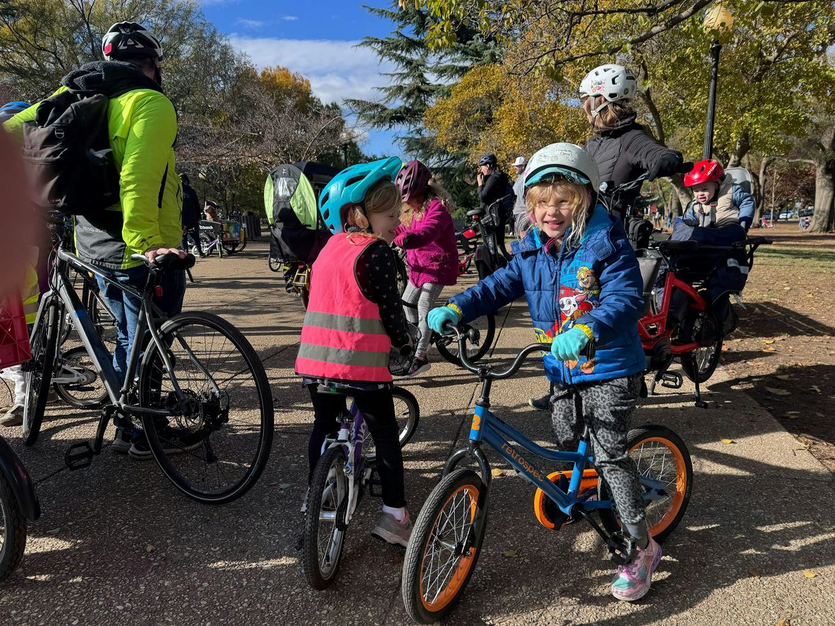 Hill Family Biking: Littles Ride