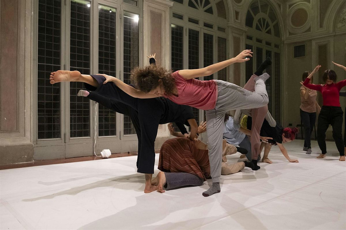 DANZARE IN UN GIARDINO D'ARTISTA con Sarah Macchetta