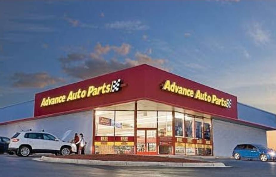 Jerzee Dogs @ Advance Auto Parts in Columbia TN