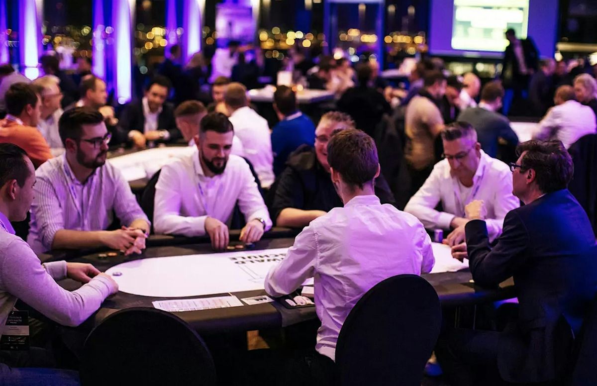 ADEMAX BusinessPokern Wuppertal - Kontakte spielerisch kn\u00fcpfen