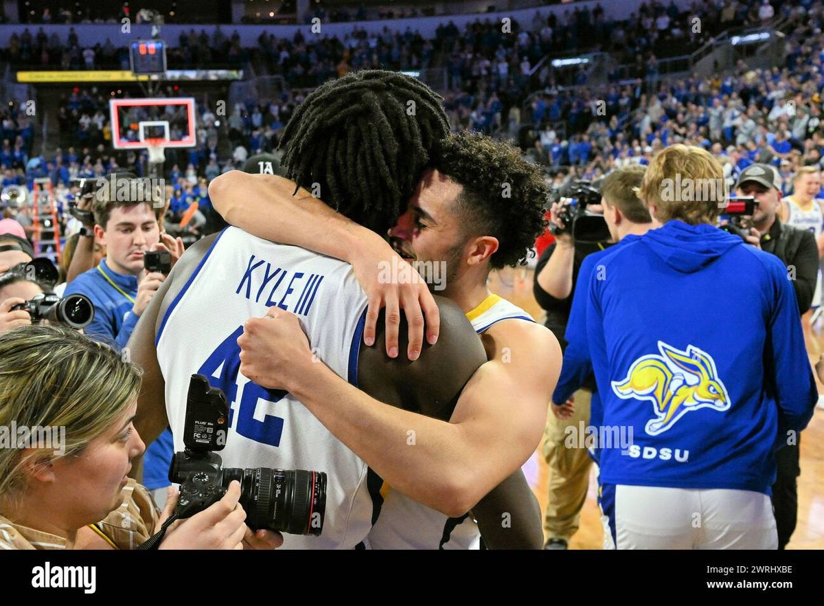 Denver Pioneers at South Dakota State Jackrabbits Mens Basketball