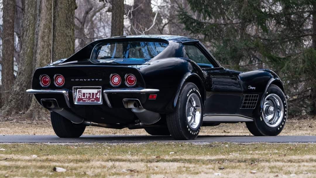  Chevrolet Corvette Display