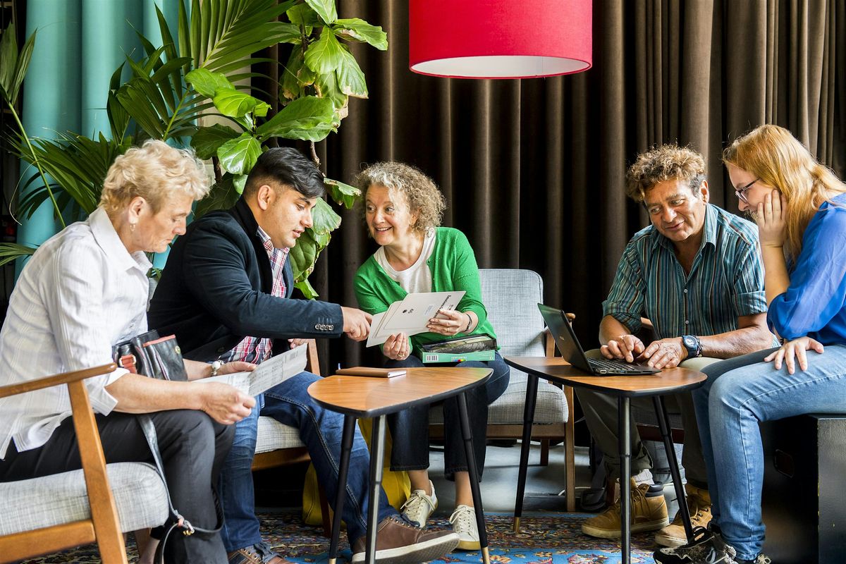 Duidelijke taal spreken en conversatie stimuleren voor buddy's