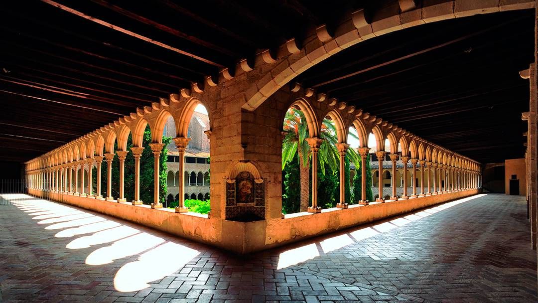 Reial Monestir de Pedralbes: La seducci\u00f3 del g\u00f2tic