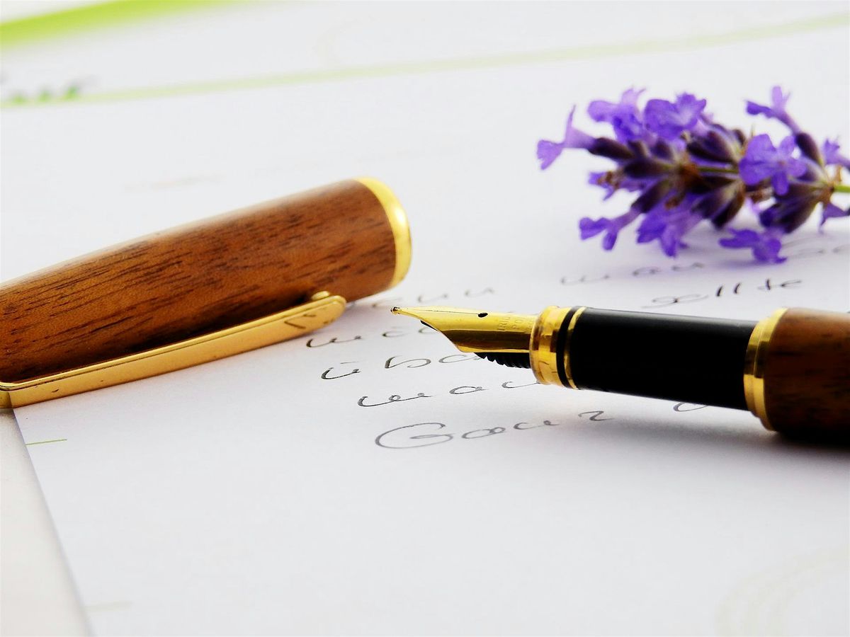 Writing Memoir: Mining Memory for Creative Expression