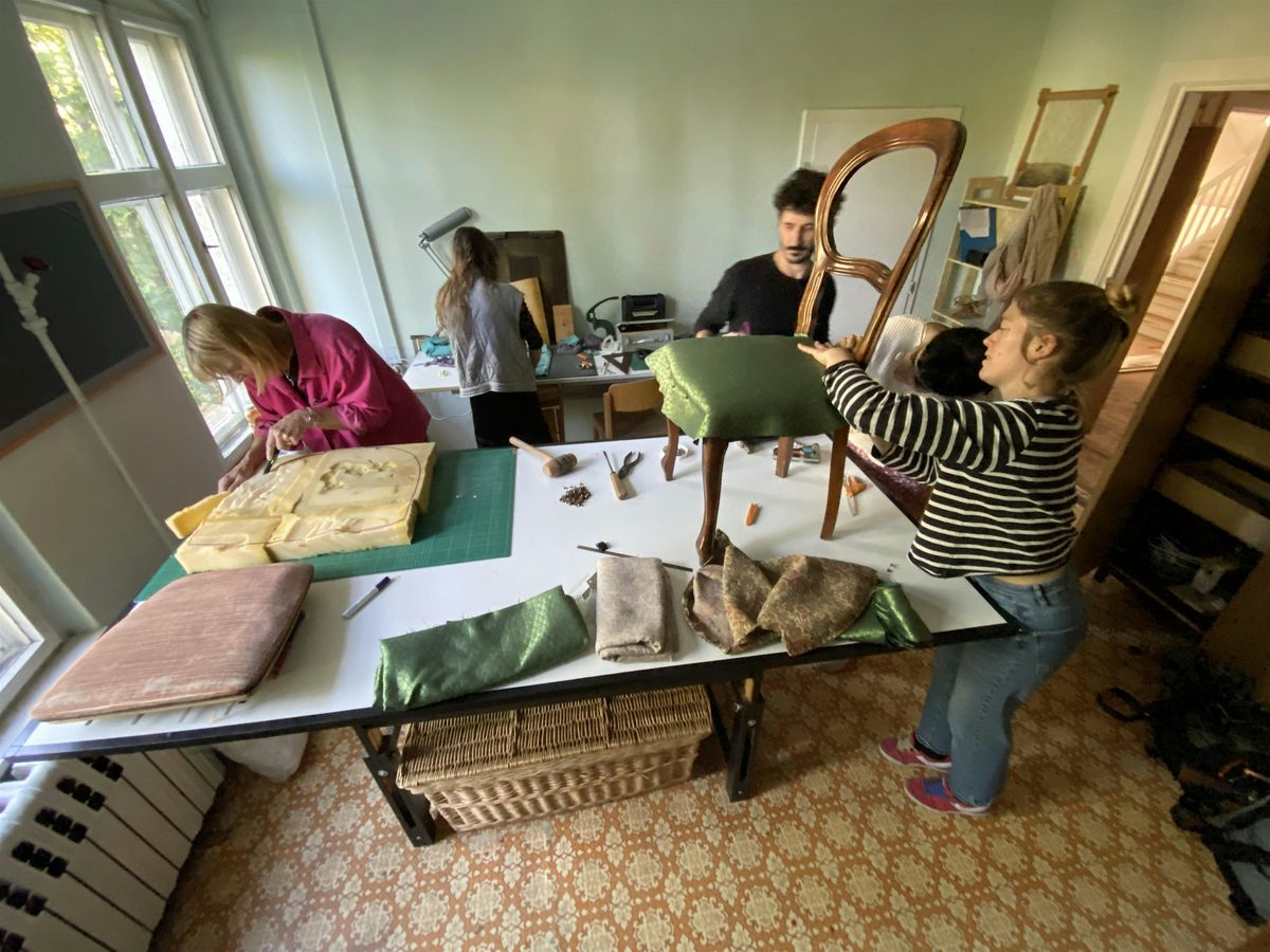 Aufm\u00f6beln: Reparatur, Oberfl\u00e4chen-Update, Polstern