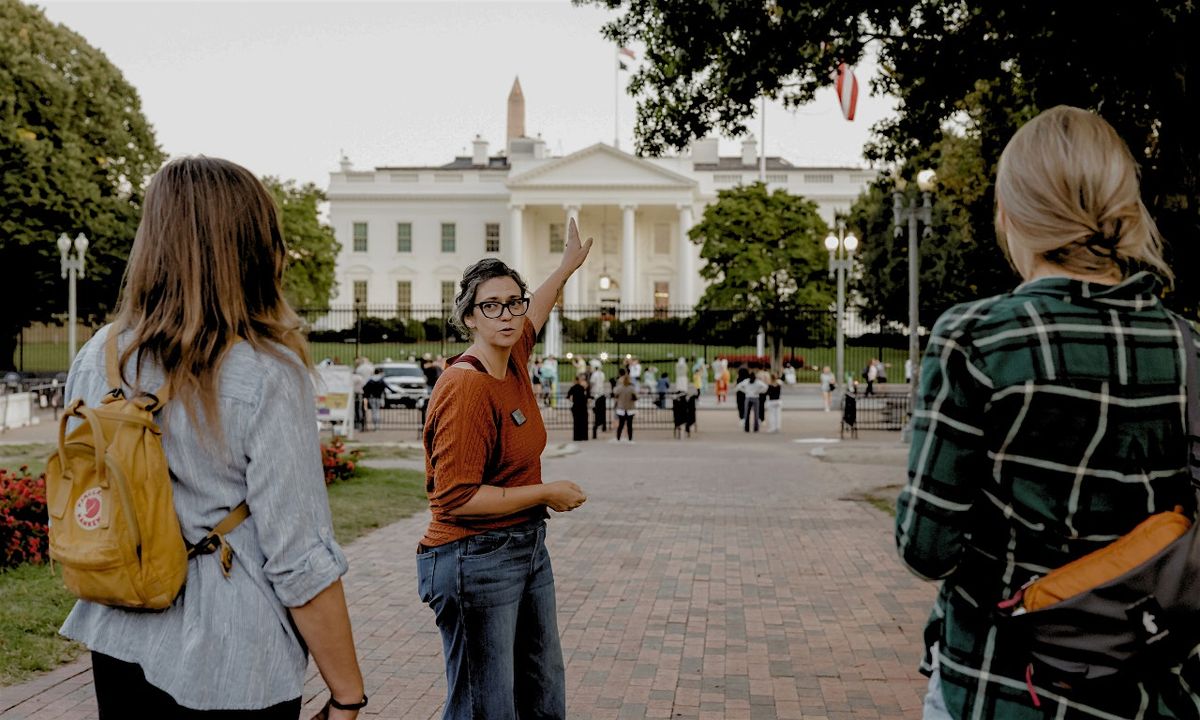 White House at Night: Scandals, M**der, Politics (Adults Only)