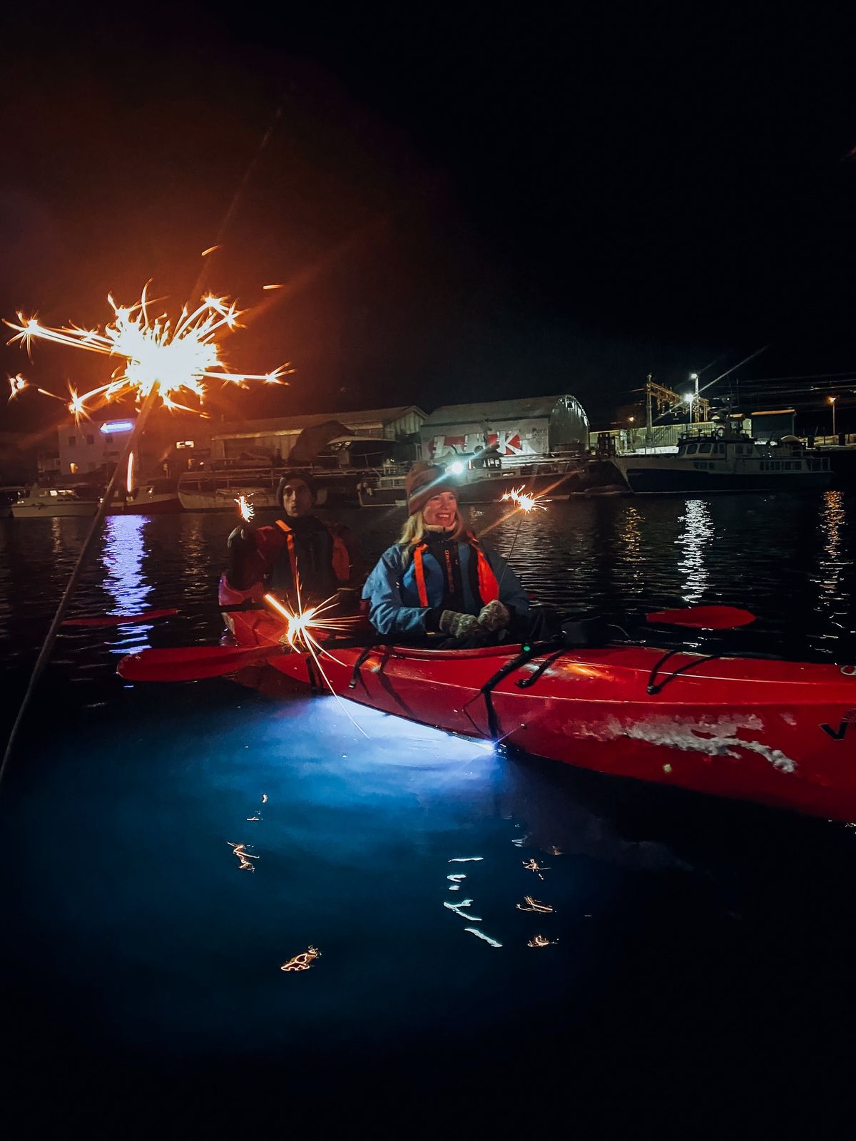 Lucia Padling \u2013 En Magisk Padletur Langs Kanalen i Trondheim