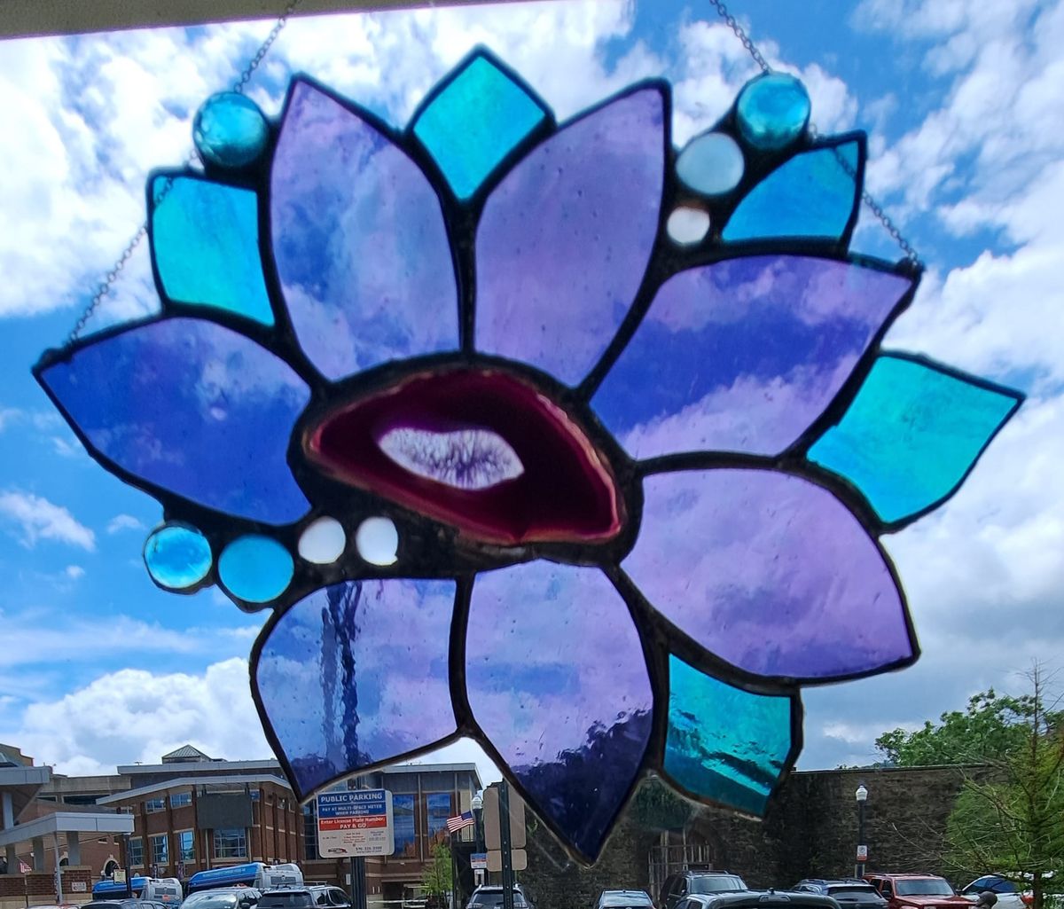 Stained Glass Flower with Agate Class