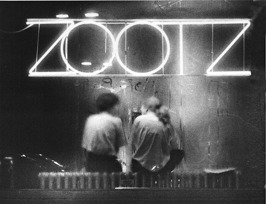 Zootz Happy Hour