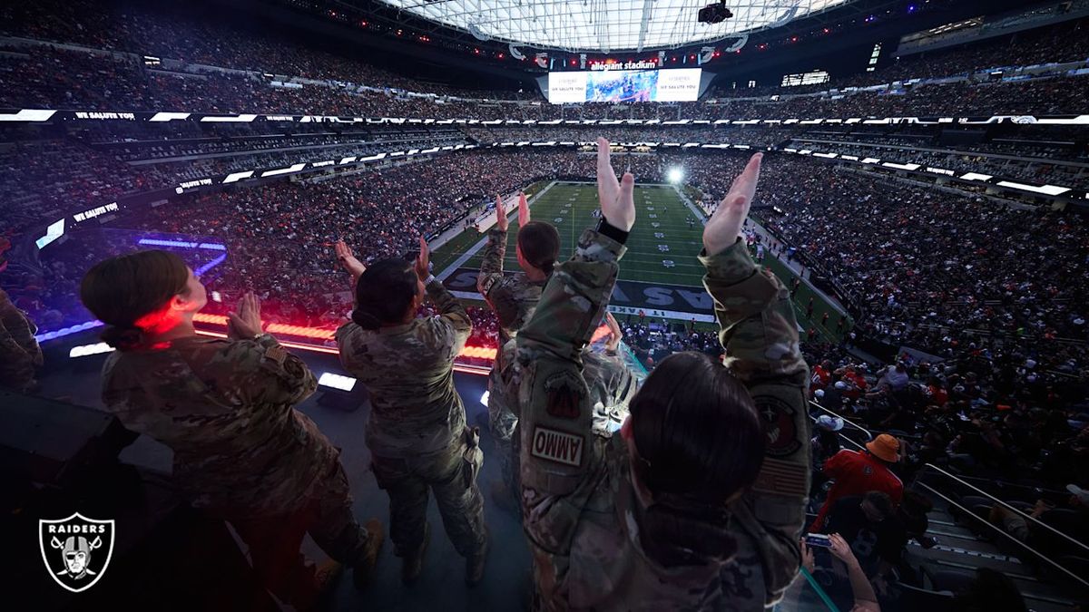 Denver Broncos at Las Vegas Raiders at Allegiant Stadium