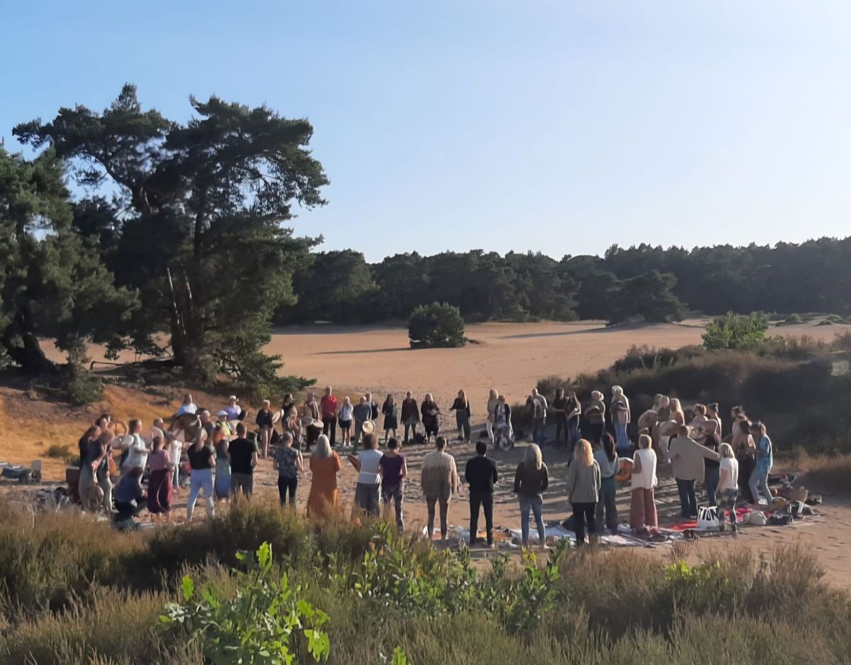 Drumcirkel  bij de Lange Soesterduinen.  ( tevens de volle maan Drumcirkel)