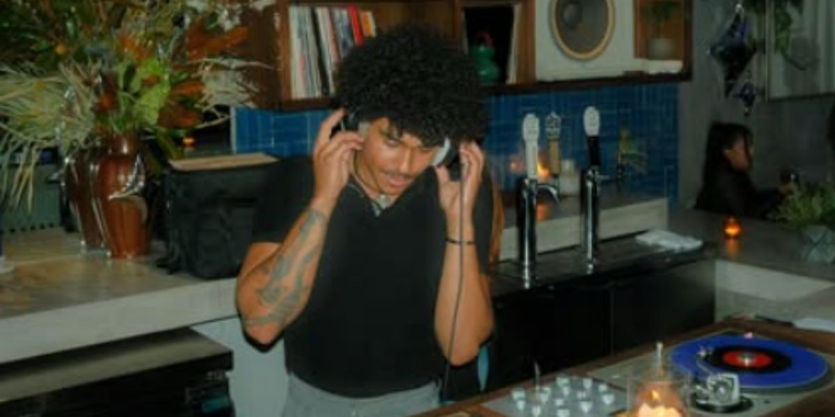 DJ Prynce SJ at M\u00e1s o Menos Joshua Tree