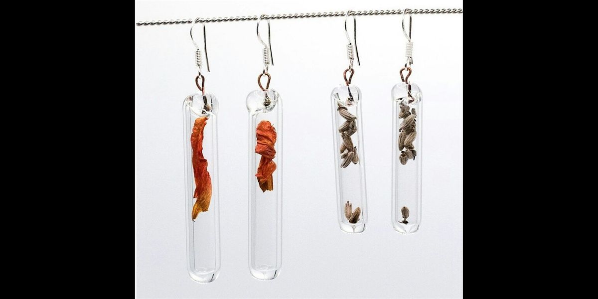 Memories Trapped in Glass with Lindsy Marshall