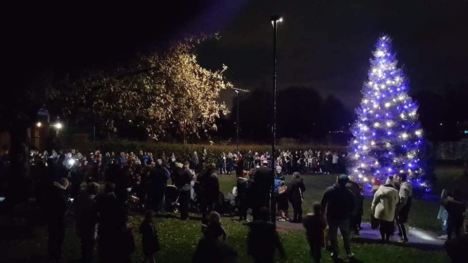 Chaddesden Christmas Tree Light Switch on