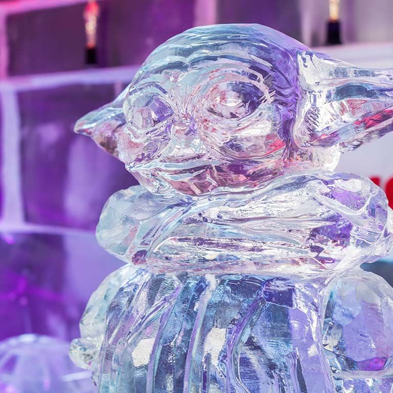 Ice Bar Barcelona: \u00a1una copa en el Polo Norte!