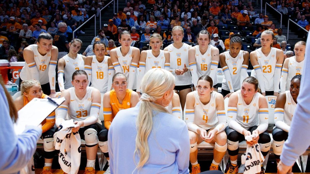 Parking Georgia Tech Yellow Jackets at Tennessee Lady Volunteers Womens Volleyball