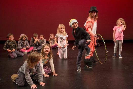 Hit the Stage! Holiday Programme (Ages 7-9)