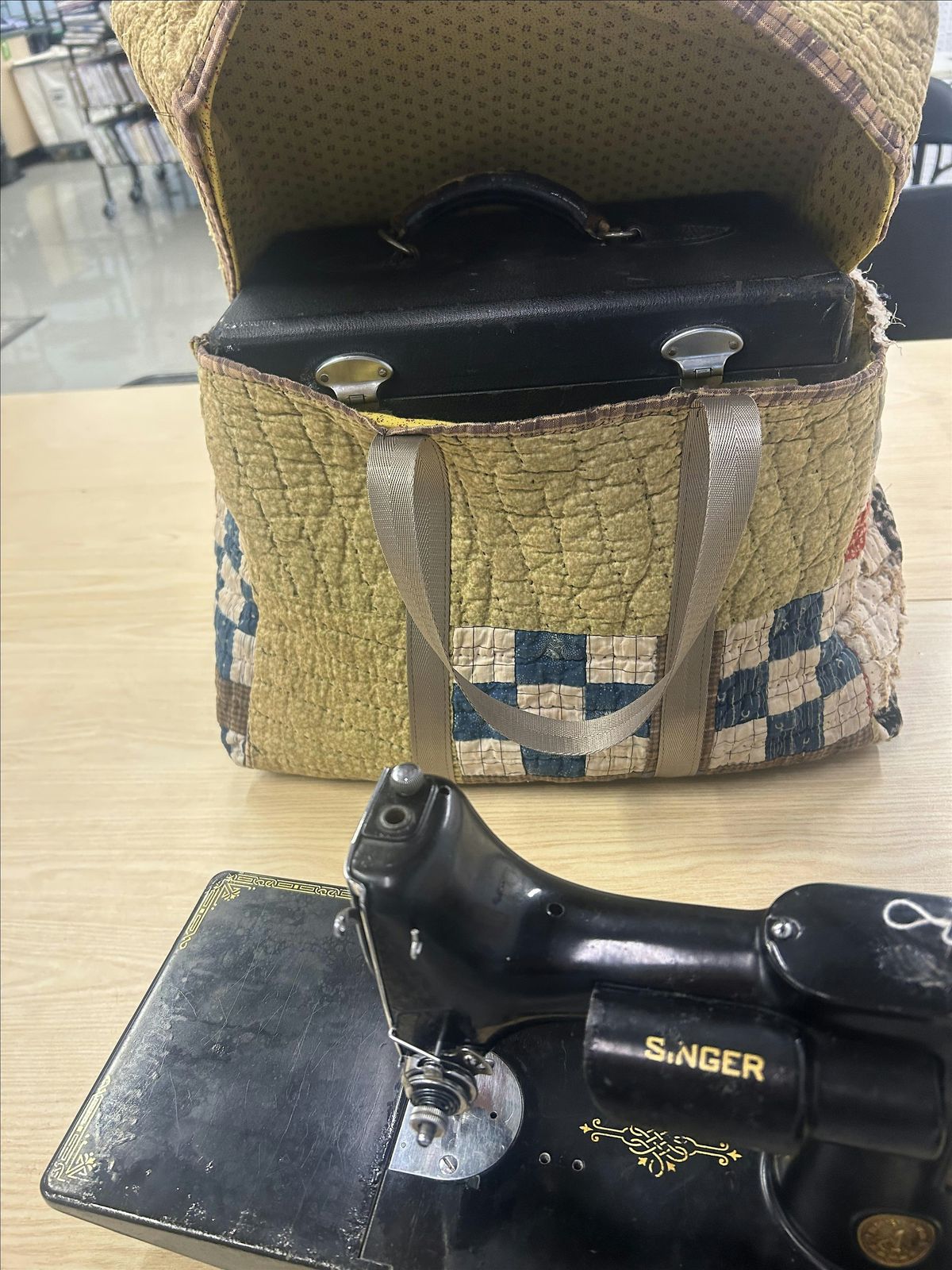 Featherweight box bag