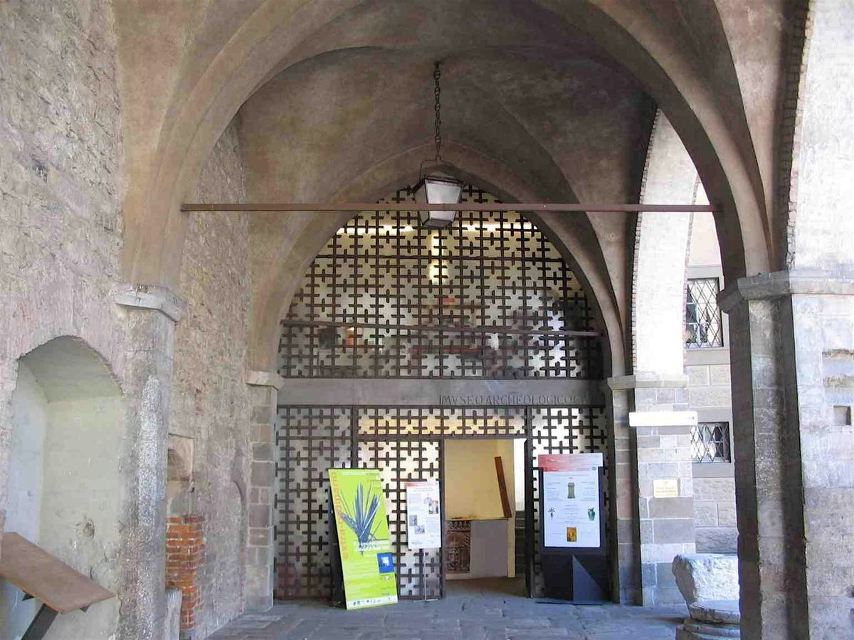 Bergamo Audio Tour: Echoes of Nobles, Saints, and Ancient Walls