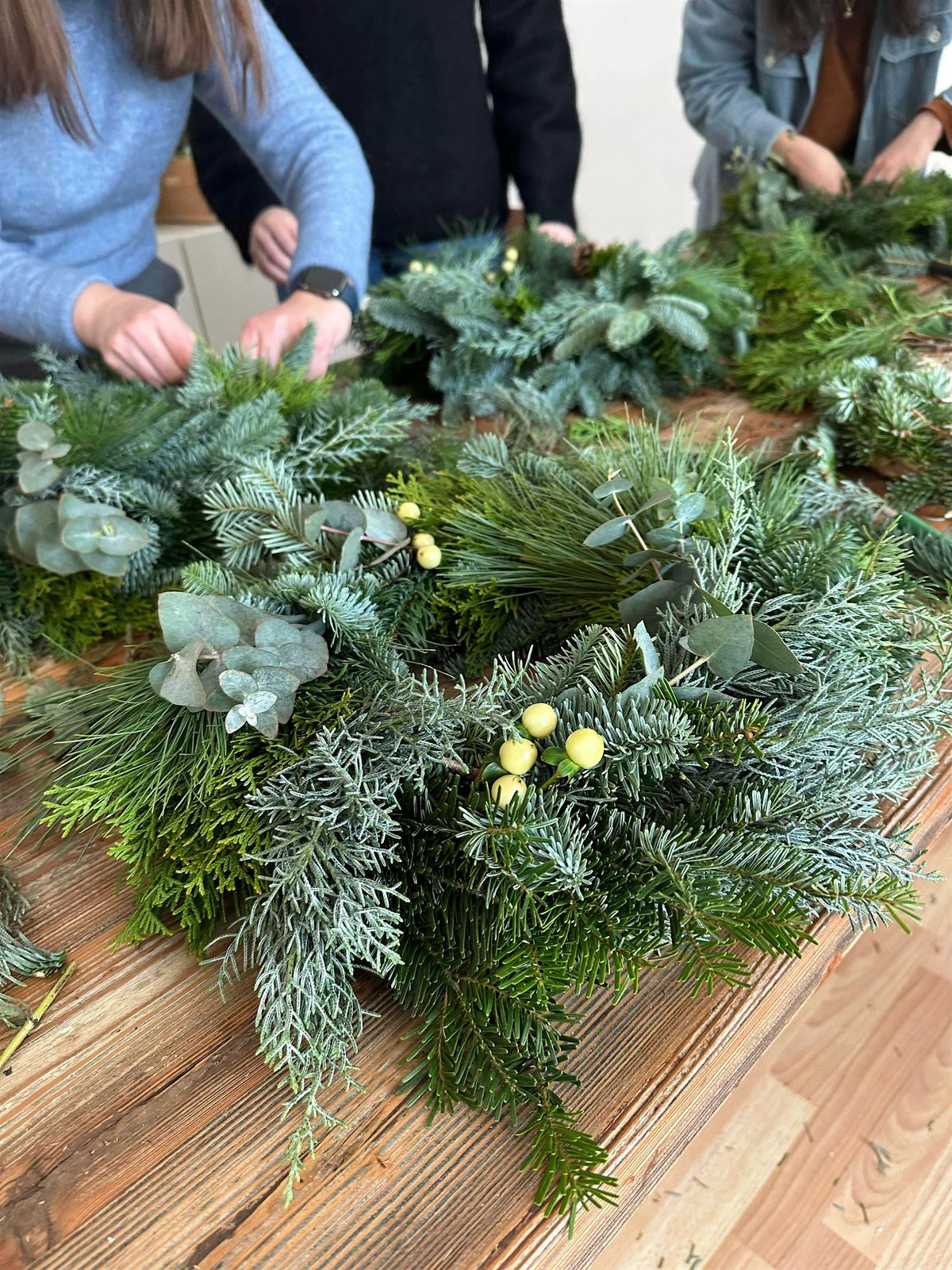 Adventskranzbinden-Workshop in M\u00fcnchen