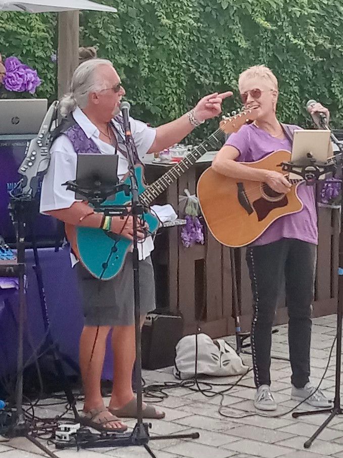 Kenny & Peg Play Ocean Alley Thursday Night