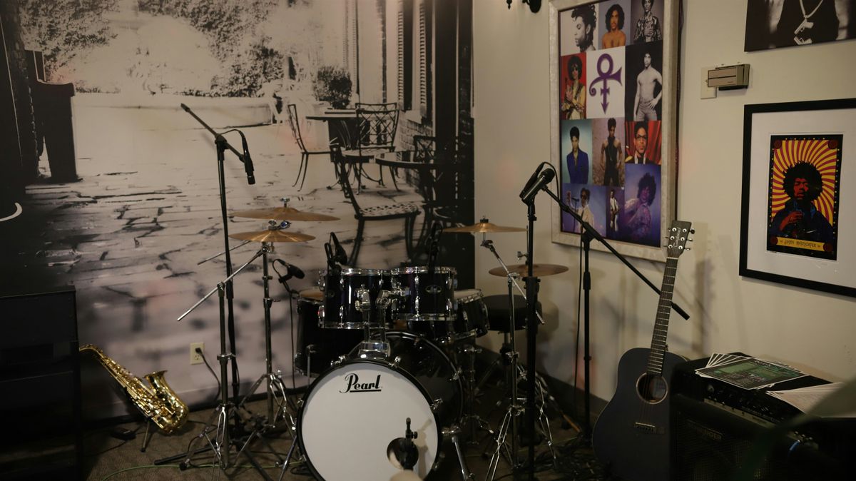 Solid State Studio's OPEN MIC
