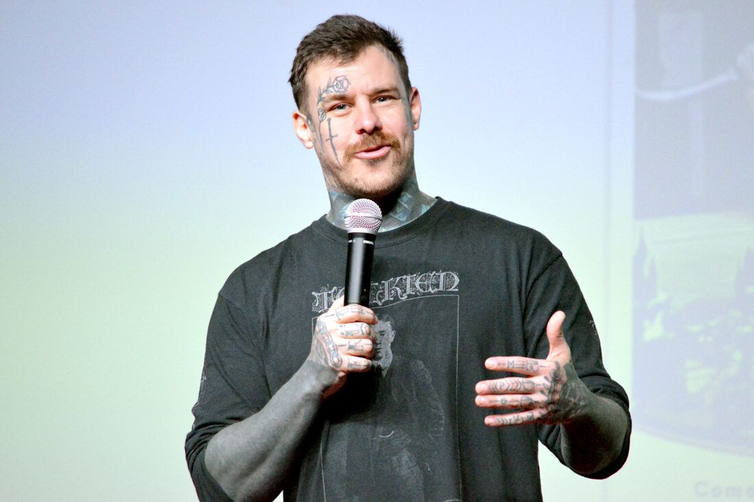 Shayne Smith at Mic Drop Comedy