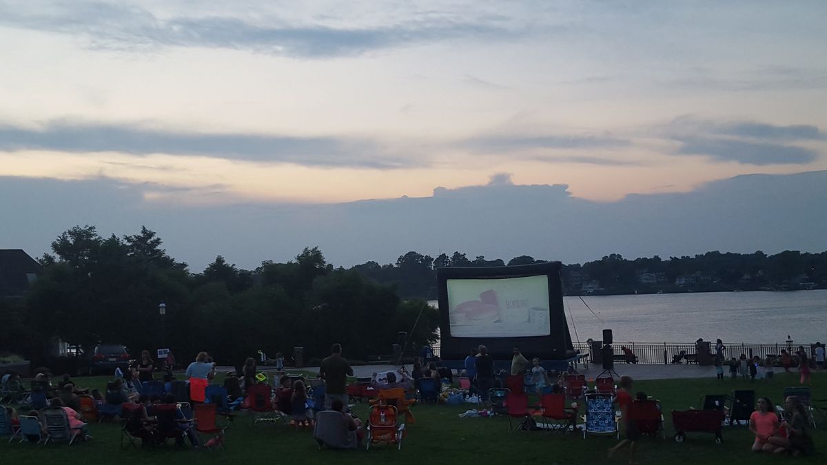 Movies in the Park: Jurassic Park